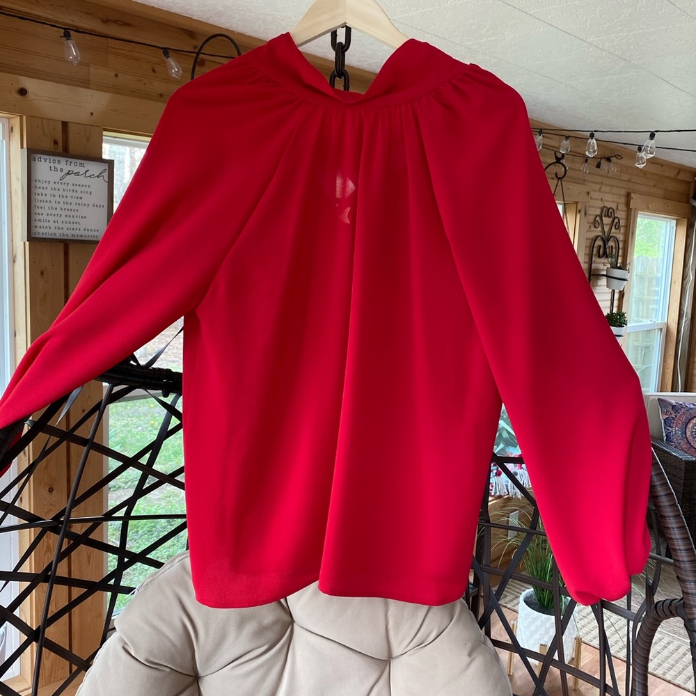Women’s long sleeve dress shirt